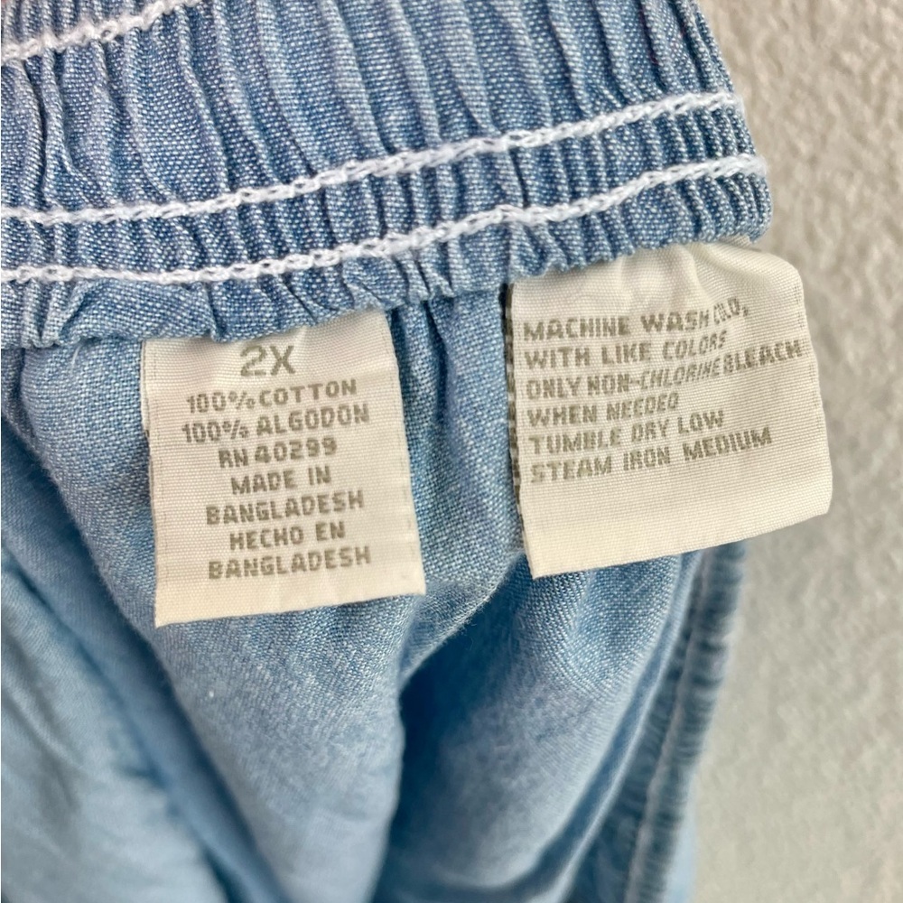 Erika Woman Blue Chambray Casual Shorts Size 2X - Picture 5 of 8